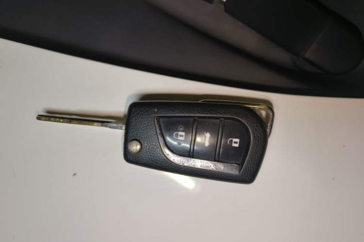 Used Toyota YARiS L Zhi Xuan 2017 1.5E CVT Enhanced Performance Edition Vehicle Key