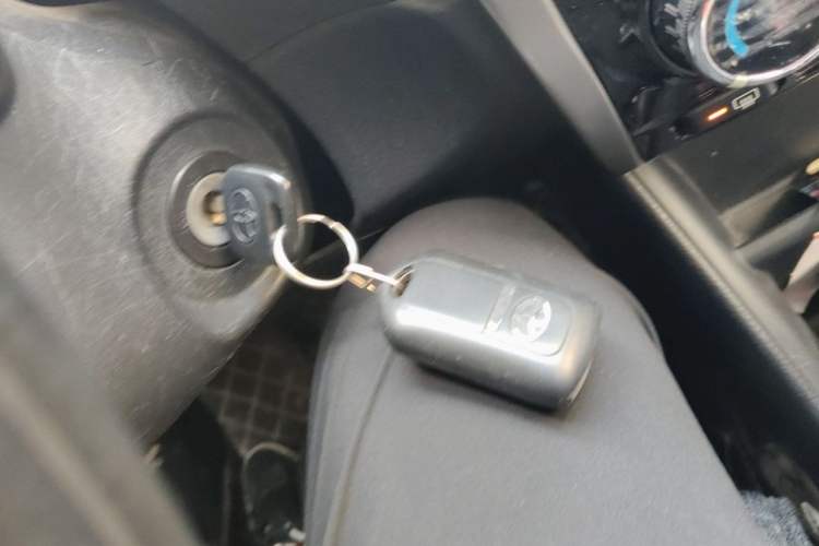 Used Toyota YARiS L Zhi Xuan 2017 1.5E CVT Enhanced Performance Edition Vehicle Key