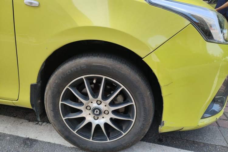 Used Toyota YARiS L Zhi Xuan 2017 1.5E CVT Enhanced Performance Edition Right Front Wheel Hub