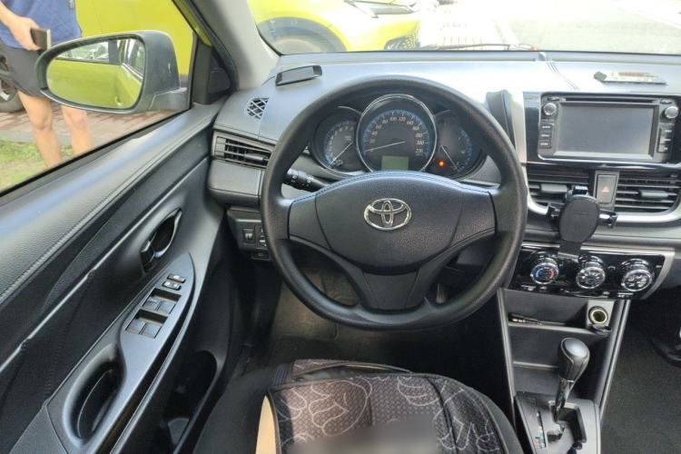Used Toyota YARiS L Zhi Xuan 2017 1.5E CVT Enhanced Performance Edition Steering Wheel