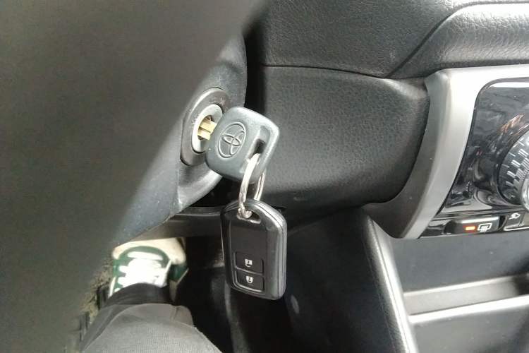 Used Toyota YARiS L Zhi Xuan 2018 1.5E CVT Champion Limited Edition Vehicle Key