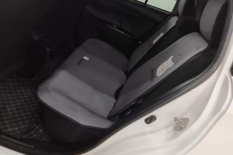 Used Toyota YARiS L Zhi Xuan 2018 1.5E CVT Champion Limited Edition Left Rear Seat
