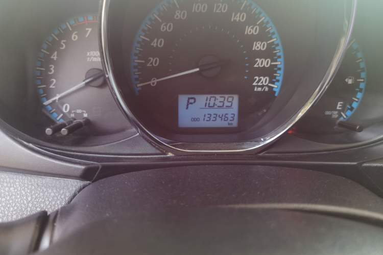 Used Toyota YARiS L Zhi Xuan 2018 1.5E CVT Champion Limited Edition Odometer Close Up