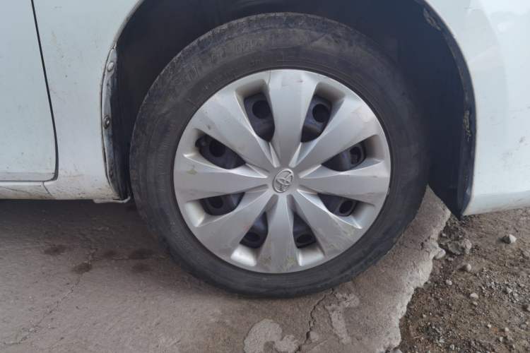 Used Toyota YARiS L Zhi Xuan 2018 1.5E CVT Champion Limited Edition Right Front Wheel Hub