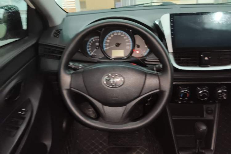 Used Toyota YARiS L Zhi Xuan 2018 1.5E CVT Champion Limited Edition Steering Wheel