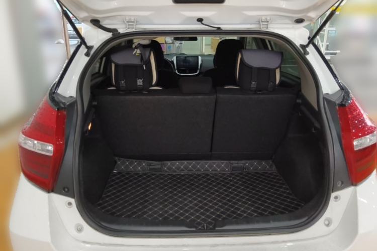 Used Toyota YARiS L Zhi Xuan 2018 1.5E CVT Champion Limited Edition Trunk