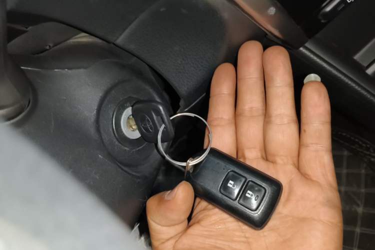 Used Toyota YARiS L Zhi Xuan 2018 1.5E CVT Champion Limited Edition Vehicle Key