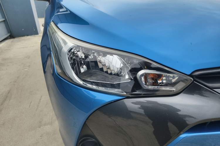 Used Toyota YARiS L Zhi Xuan 2019 1.5E CVT Dynamic Edition China VI compliant Right Front Headlight