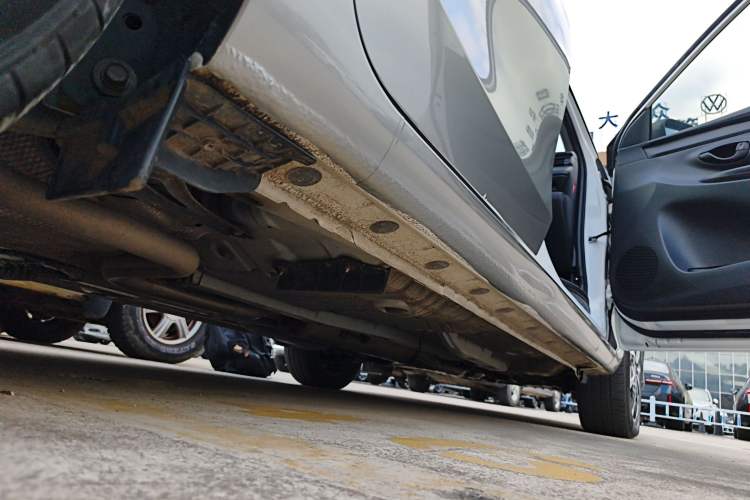 Used Toyota YARiS L Zhi Xuan 2019 1.5E CVT Dynamic Edition China VI compliant Right Side Sill