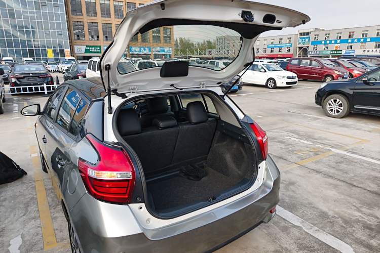 Used Toyota YARiS L Zhi Xuan 2019 1.5E CVT Dynamic Edition China VI compliant Trunk