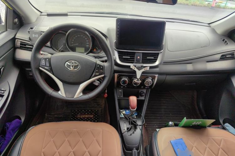 Used Toyota YARiS L Zhi Xuan 2019 1.5E CVT Dynamic Edition China VI compliant Center Console