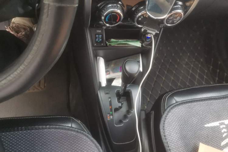 Used Toyota YARiS L Zhi Xuan 2019 1.5E CVT Dynamic Edition China VI compliant Gear Lever