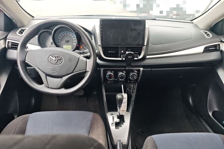 Used Toyota YARiS L Zhi Xuan 2019 1.5E CVT Dynamic Edition China VI compliant Center Console