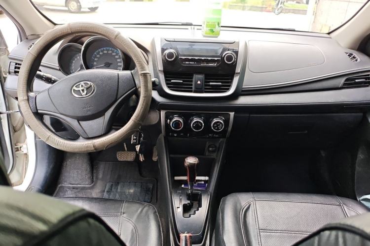 Used Toyota YARiS L Zhi Xuan 2019 1.5E CVT Dynamic Edition China VI compliant Center Console