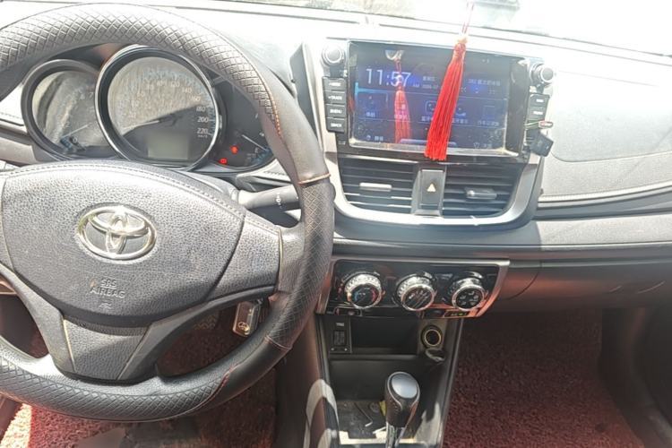 Used Toyota YARiS L Zhi Xuan 2019 1.5E CVT Dynamic Edition China VI compliant Center Console