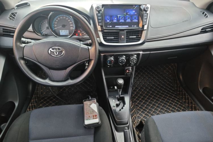Used Toyota YARiS L Zhi Xuan 2019 1.5E CVT Dynamic Edition China VI compliant Center Console
