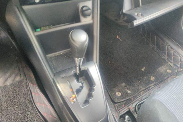 Used Toyota YARiS L Zhi Xuan 2019 1.5E CVT Dynamic Edition China VI compliant Gear Lever