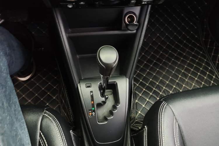 Used Toyota YARiS L Zhi Xuan 2019 1.5E CVT Dynamic Edition China VI compliant Gear Lever