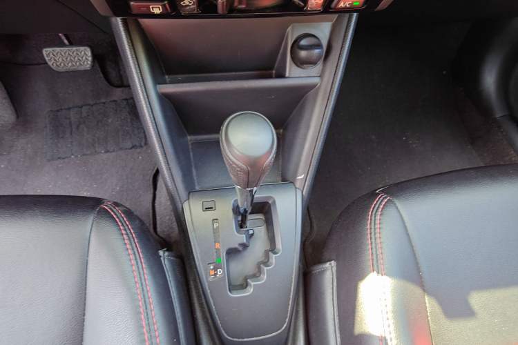 Used Toyota YARiS L Zhi Xuan 2019 1.5E CVT Dynamic Edition China VI compliant Gear Lever