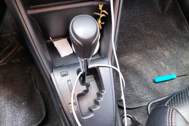Used Toyota YARiS L Zhi Xuan 2019 1.5E CVT Dynamic Edition China VI compliant Gear Lever