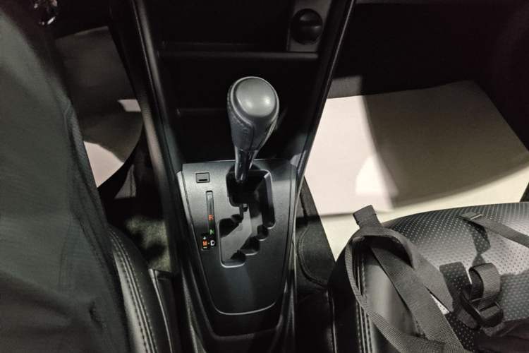 Used Toyota YARiS L Zhi Xuan 2019 1.5E CVT Dynamic Edition China VI compliant Gear Lever