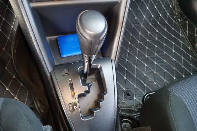 Used Toyota YARiS L Zhi Xuan 2019 1.5E CVT Dynamic Edition China VI compliant Gear Lever