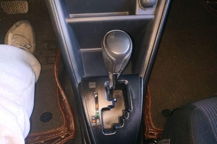 Used Toyota YARiS L Zhi Xuan 2019 1.5E CVT Dynamic Edition China VI compliant Gear Lever