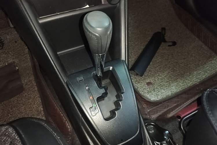 Used Toyota YARiS L Zhi Xuan 2019 1.5E CVT Dynamic Edition China VI compliant Gear Lever