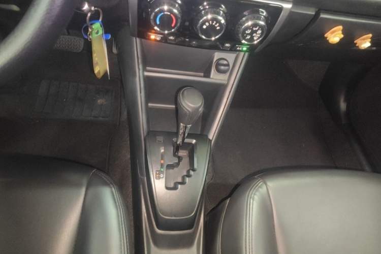 Used Toyota YARiS L Zhi Xuan 2019 1.5E CVT Dynamic Edition China VI compliant Gear Lever