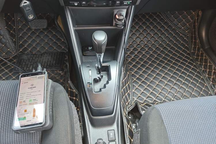 Used Toyota YARiS L Zhi Xuan 2019 1.5E CVT Dynamic Edition China VI compliant Gear Lever