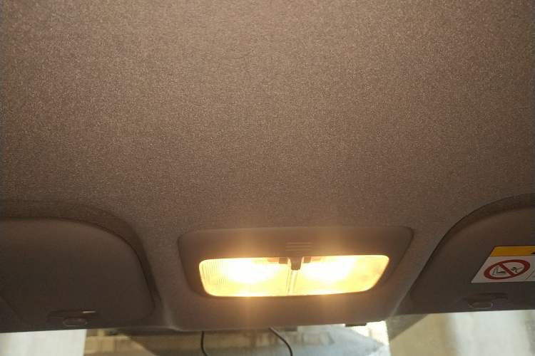 Used Toyota YARiS L Zhi Xuan 2019 1.5E CVT Dynamic Edition China VI compliant Headliner