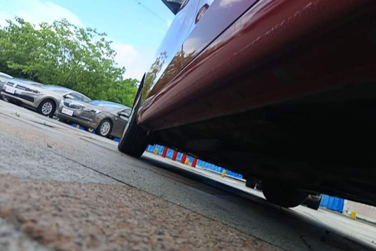 Used Toyota YARiS L Zhi Xuan 2019 1.5E CVT Dynamic Edition China VI compliant Left Side Sill