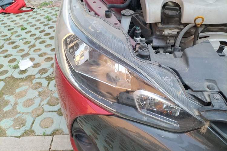 Used Toyota YARiS L Zhi Xuan 2019 1.5E CVT Dynamic Edition China VI compliant Right Front Headlight