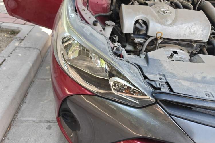 Used Toyota YARiS L Zhi Xuan 2019 1.5E CVT Dynamic Edition China VI compliant Right Front Headlight