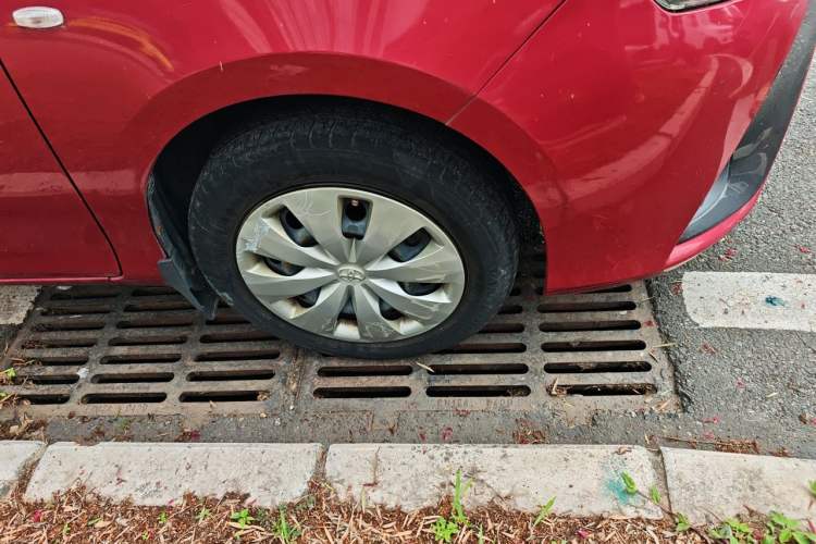 Used Toyota YARiS L Zhi Xuan 2019 1.5E CVT Dynamic Edition China VI compliant Right Front Wheel Hub