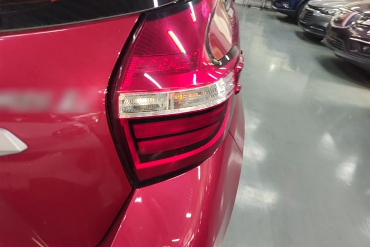 Used Toyota YARiS L Zhi Xuan 2019 1.5E CVT Dynamic Edition China VI compliant Right Rear Taillight