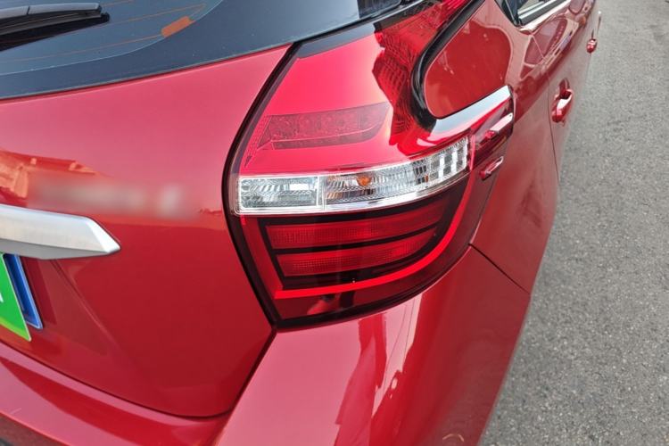 Used Toyota YARiS L Zhi Xuan 2019 1.5E CVT Dynamic Edition China VI compliant Right Rear Taillight