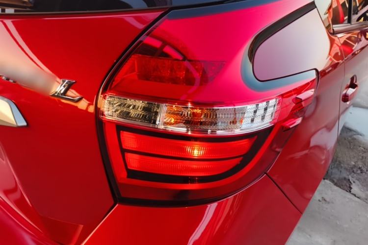 Used Toyota YARiS L Zhi Xuan 2019 1.5E CVT Dynamic Edition China VI compliant Right Rear Taillight
