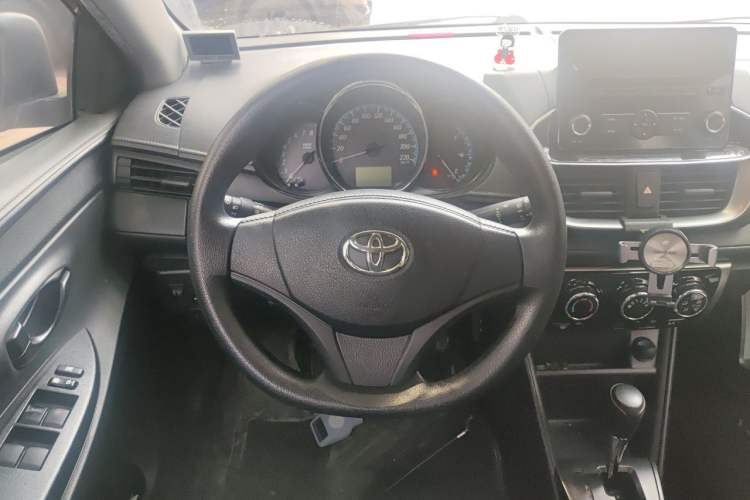 Used Toyota YARiS L Zhi Xuan 2019 1.5E CVT Dynamic Edition China VI compliant Steering Wheel