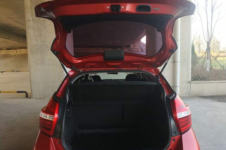 Used Toyota YARiS L Zhi Xuan 2019 1.5E CVT Dynamic Edition China VI compliant Trunk