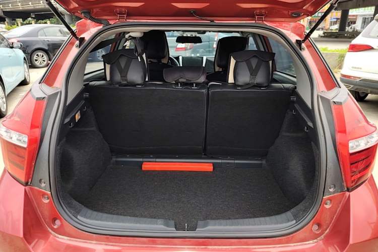Used Toyota YARiS L Zhi Xuan 2019 1.5E CVT Dynamic Edition China VI compliant Trunk