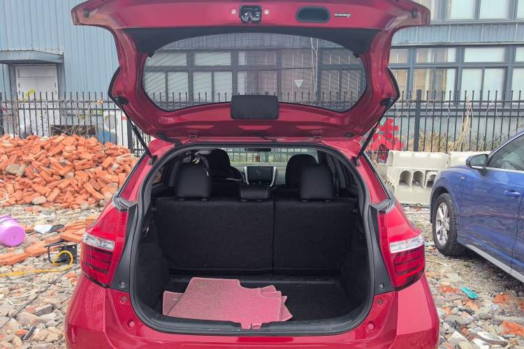 Used Toyota YARiS L Zhi Xuan 2019 1.5E CVT Dynamic Edition China VI compliant Trunk