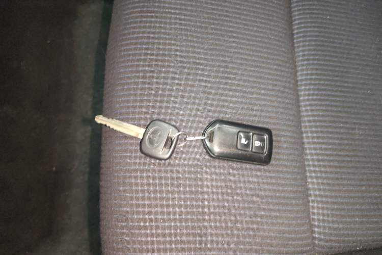Used Toyota YARiS L Zhi Xuan 2019 1.5E CVT Dynamic Edition China VI compliant Vehicle Key