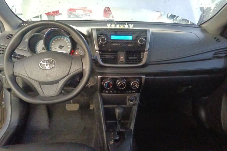 Used Toyota YARiS L Zhi Xuan 2019 1.5E CVT Dynamic Edition China VI compliant Center Console