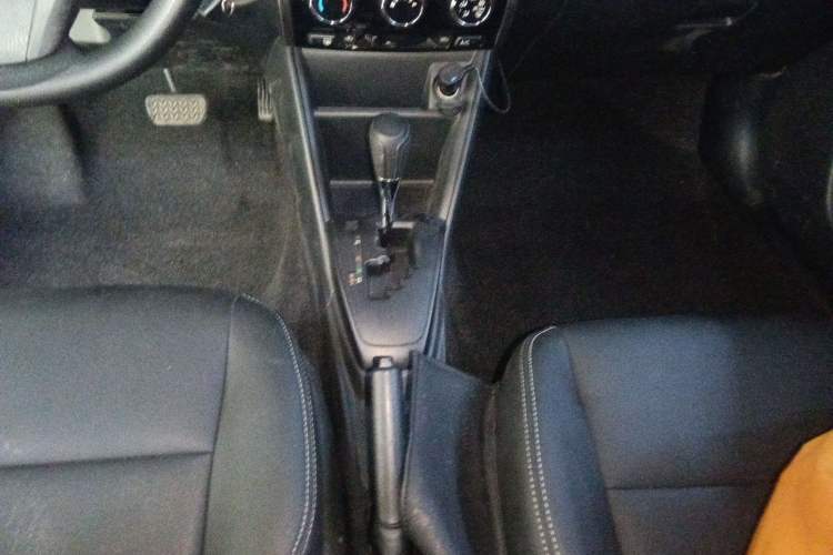 Used Toyota YARiS L Zhi Xuan 2019 1.5E CVT Dynamic Edition China VI compliant Gear Lever