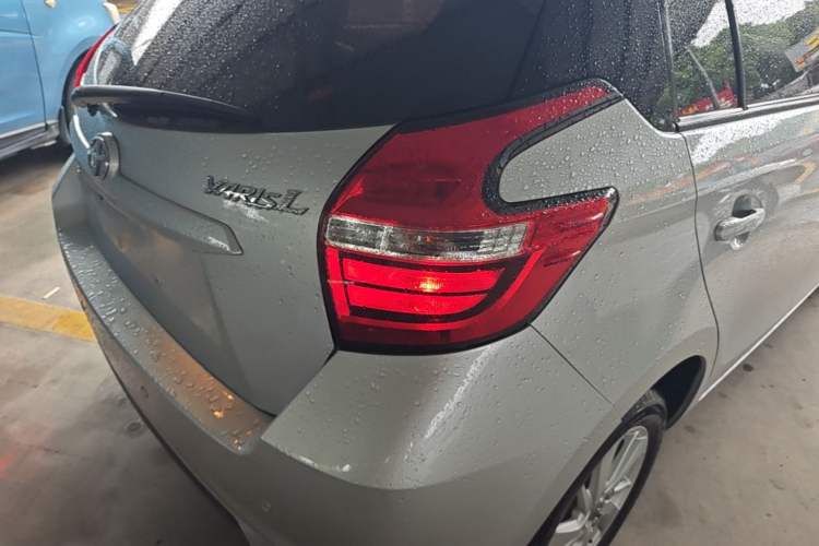 Used Toyota YARiS L Zhi Xuan 2019 1.5E CVT Dynamic Edition China VI compliant Right Rear Taillight
