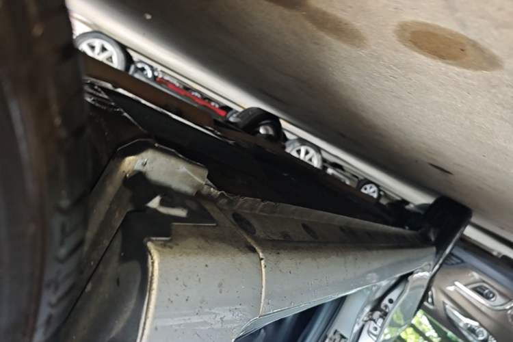 Used Toyota YARiS L Zhi Xuan 2019 1.5E CVT Dynamic Edition China VI compliant Right Side Sill