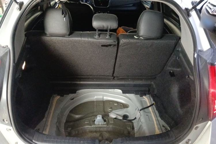 Used Toyota YARiS L Zhi Xuan 2019 1.5E CVT Dynamic Edition China VI compliant Trunk