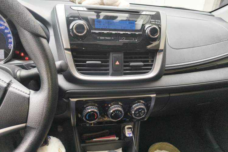 Used Toyota YARiS L Zhi Xuan 2019 1.5G CVT Xuan Dong Sunroof Version China VI Standard Audio And AC Panel