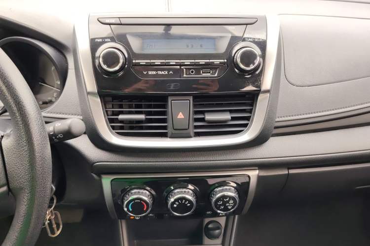 Used Toyota YARiS L Zhi Xuan 2019 1.5E CVT Dynamic Edition China VI compliant Audio And AC Panel